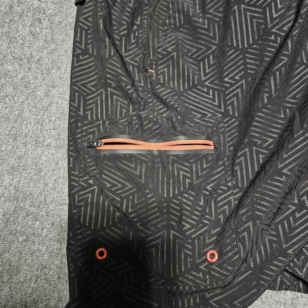 ZeroXposur Black Patterned Men's Board Shorts